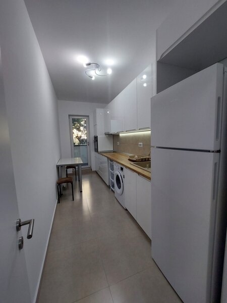 Doua camere, 2 balcoane, mobilat, parcare subsol inclusa, 3 minute Metrou Pacii